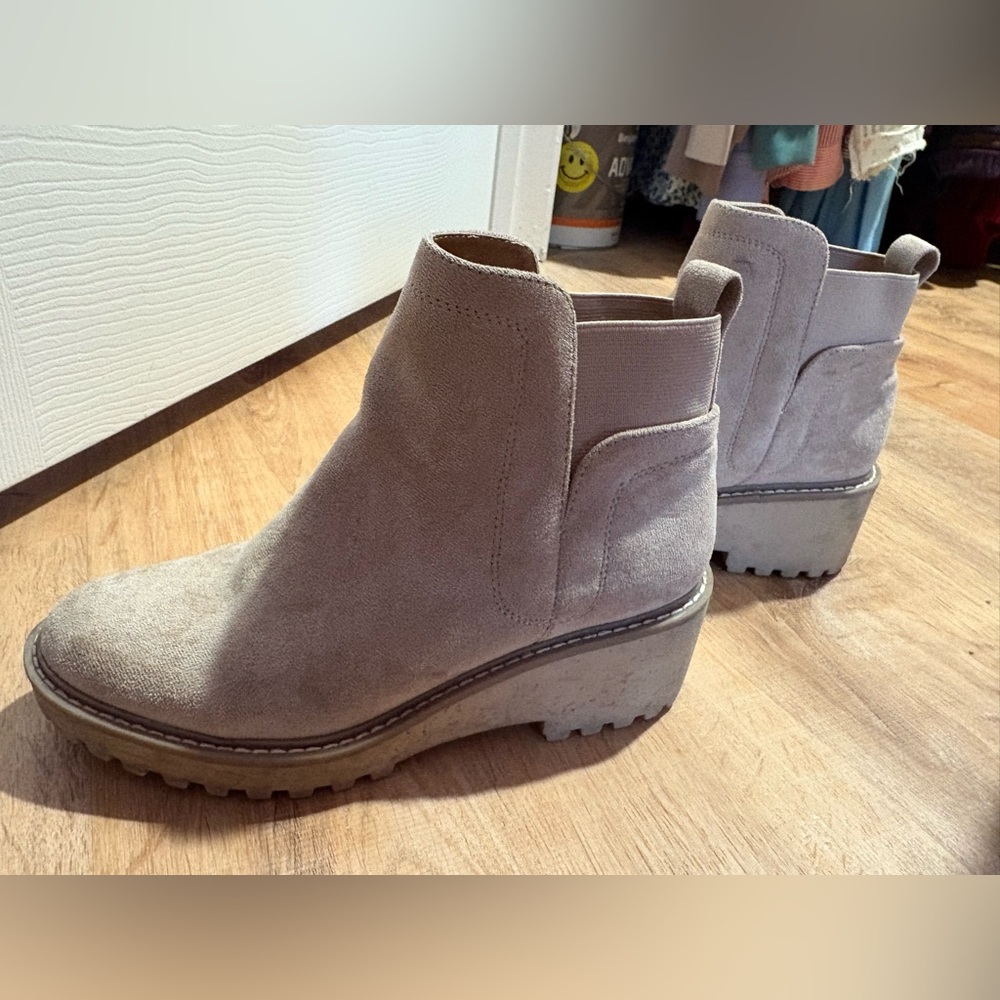 Dolce Vita Tan Ankle Boots
